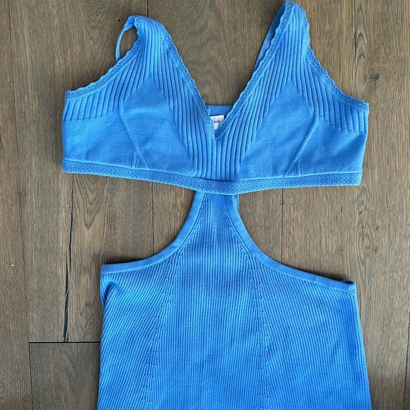 LOVERS AND FRIENDS - Ember Dress in Periwinkle Blue - Picture 2 of 4